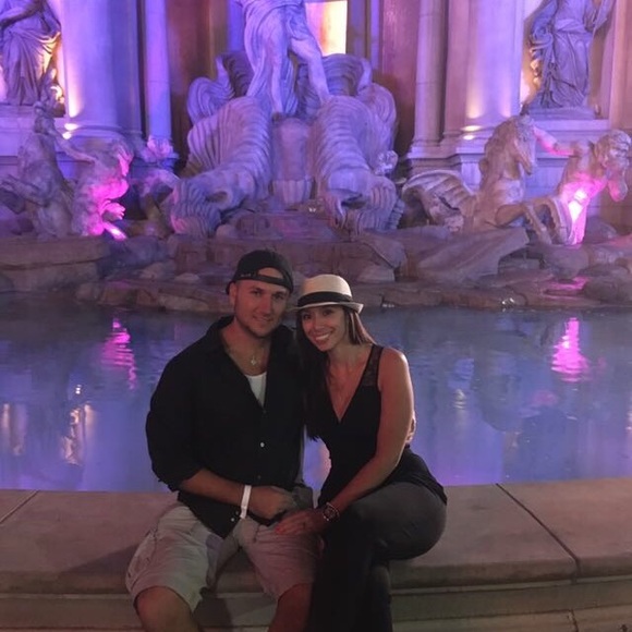 Meet your Posher, Joanie - Picture 7 of 7